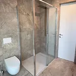 Crown Luxury 2br In Downtown Appartamento Lubiana