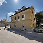 Crown Luxury 2br In Downtown Appartamento *