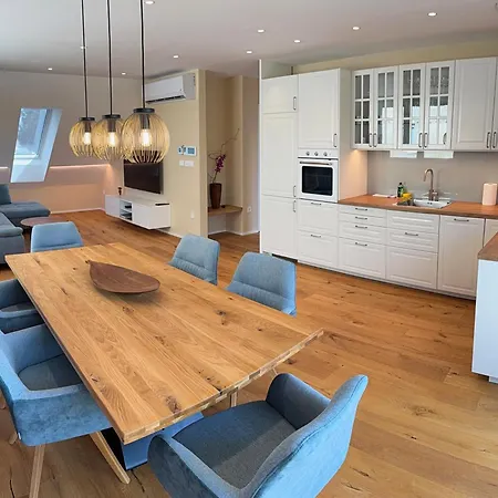 Crown Luxury 2br In Downtown * Ljubljana