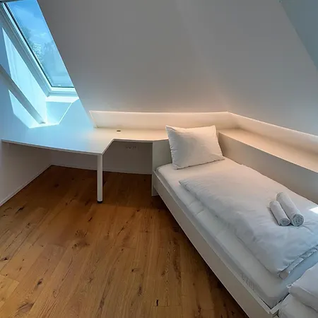 Crown Luxury 2br In Downtown