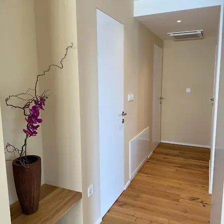 Crown Luxury 2br In Downtown * Lublana
