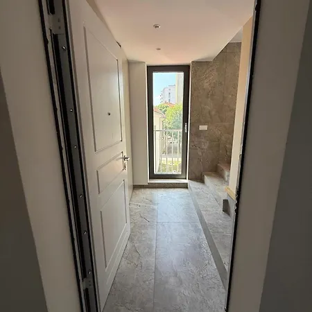 Crown Luxury 2br In Downtown Apartment *