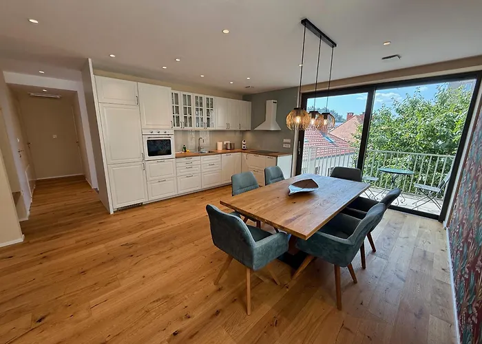 Crown Luxury 2br In Downtown Apartamento