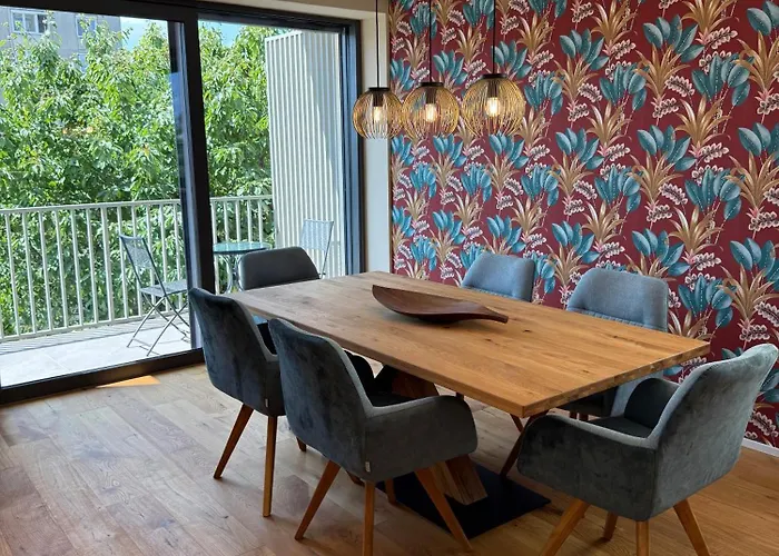 Crown Luxury 2br In Downtown Apartamento