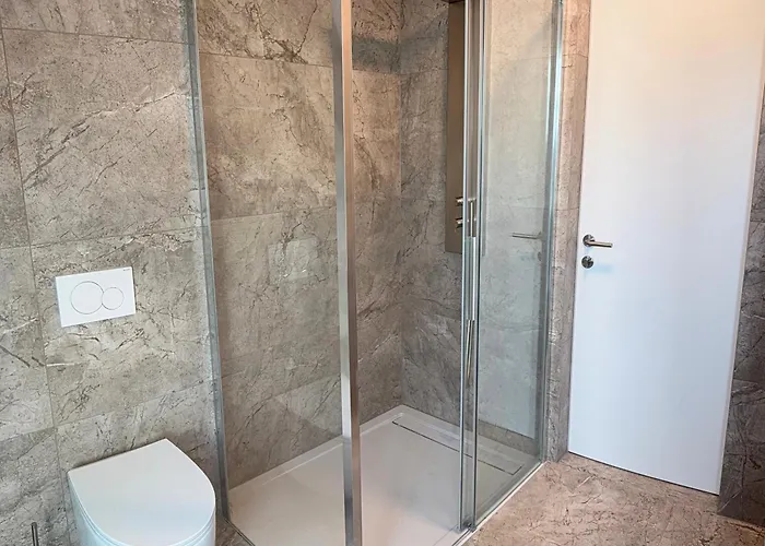 Crown Luxury 2br In Downtown Apartamento Liubliana