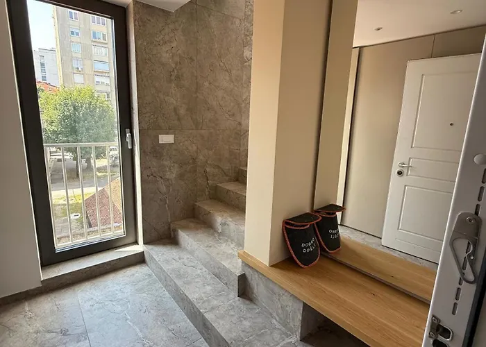 Crown Luxury 2br In Downtown Apartamento