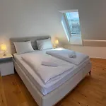 Crown Luxury 2br In Downtown Apartman
